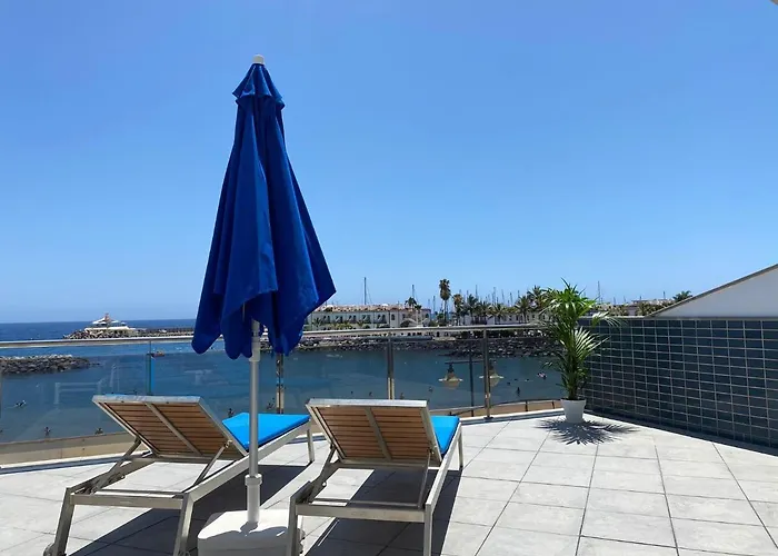 Billy\'S Beachfront Apartment With Pool Access