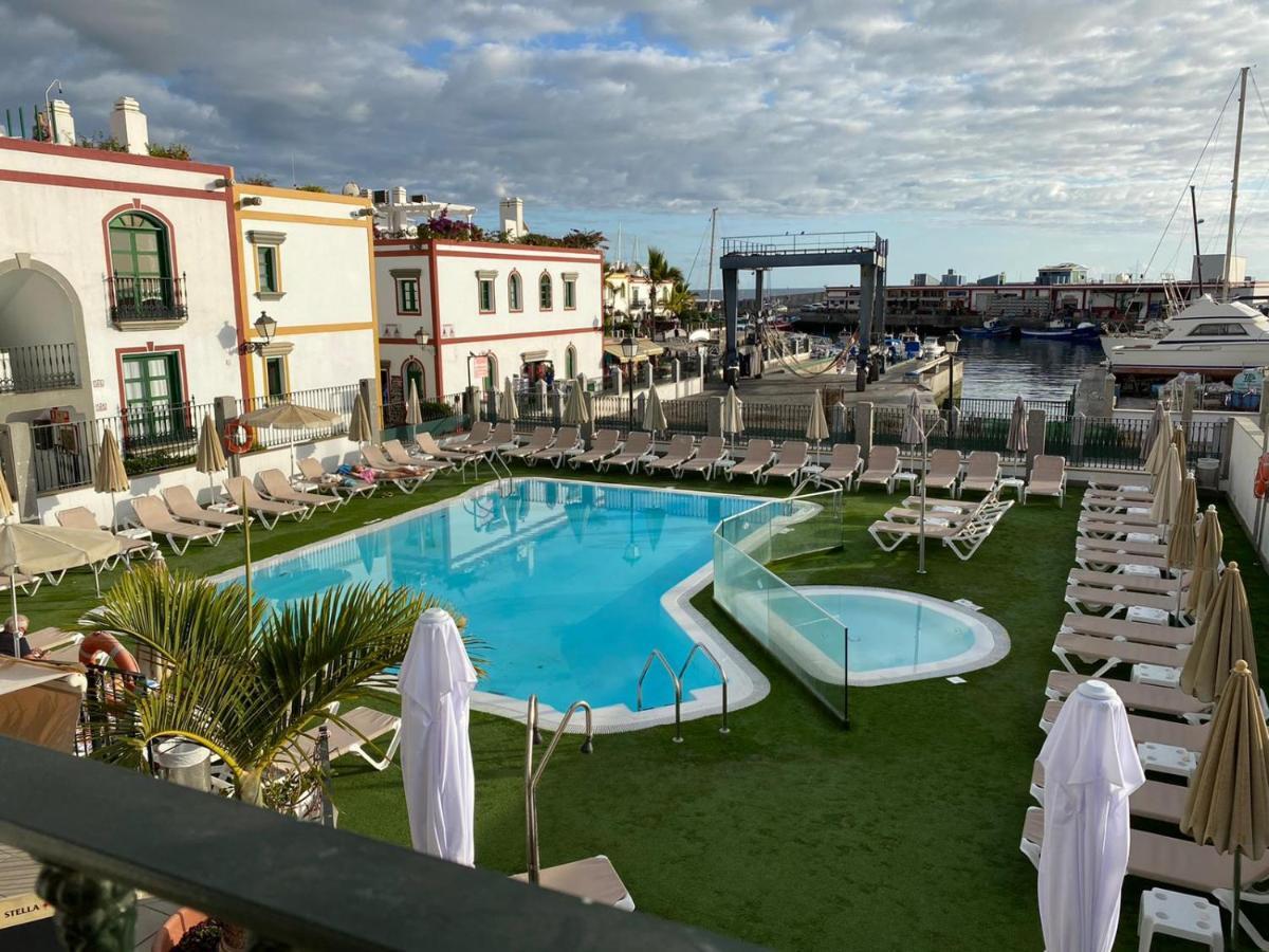 Billy's Beachfront With Pool Access *