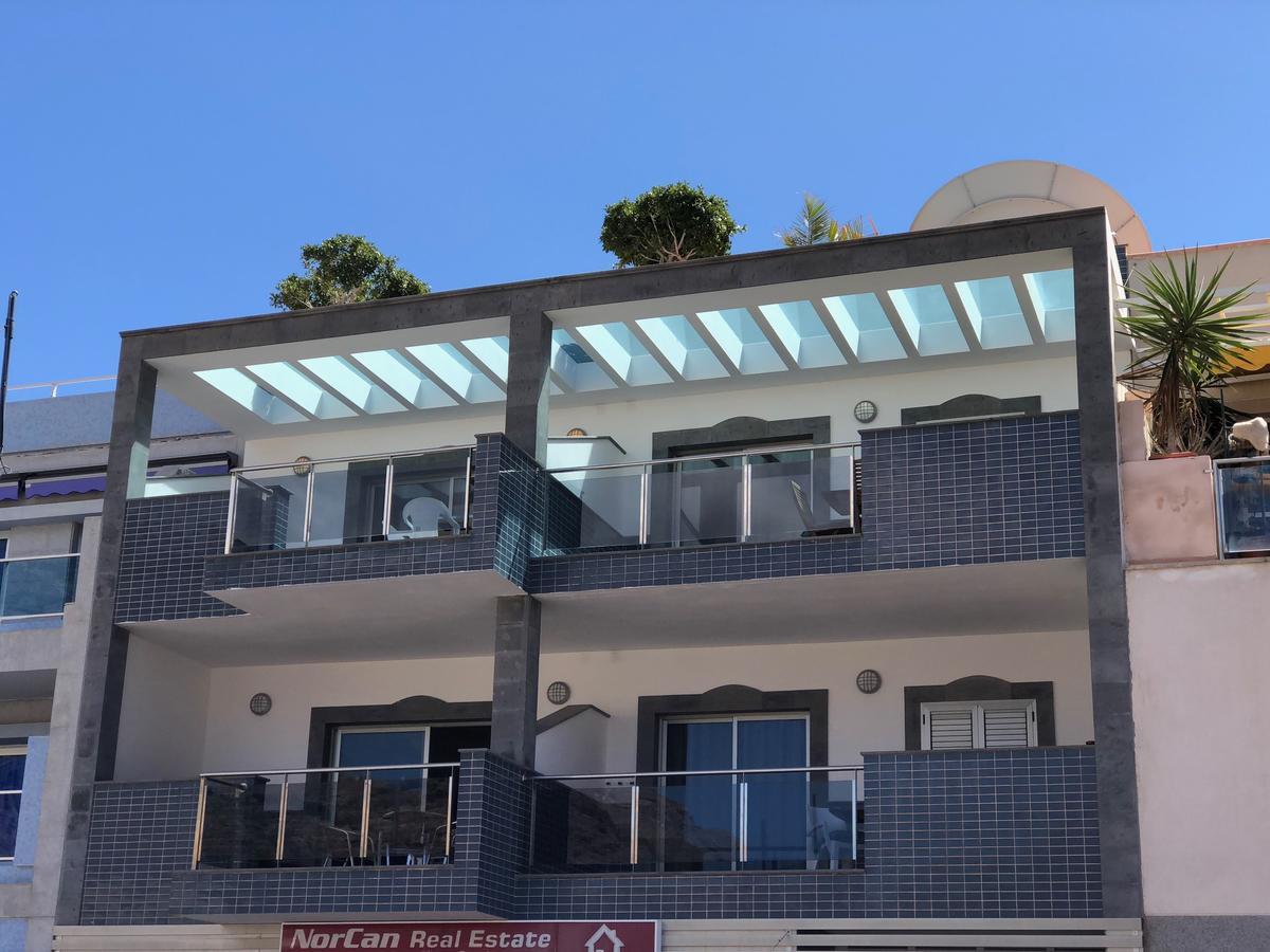 Billy's Beachfront With Pool Access Apartment *